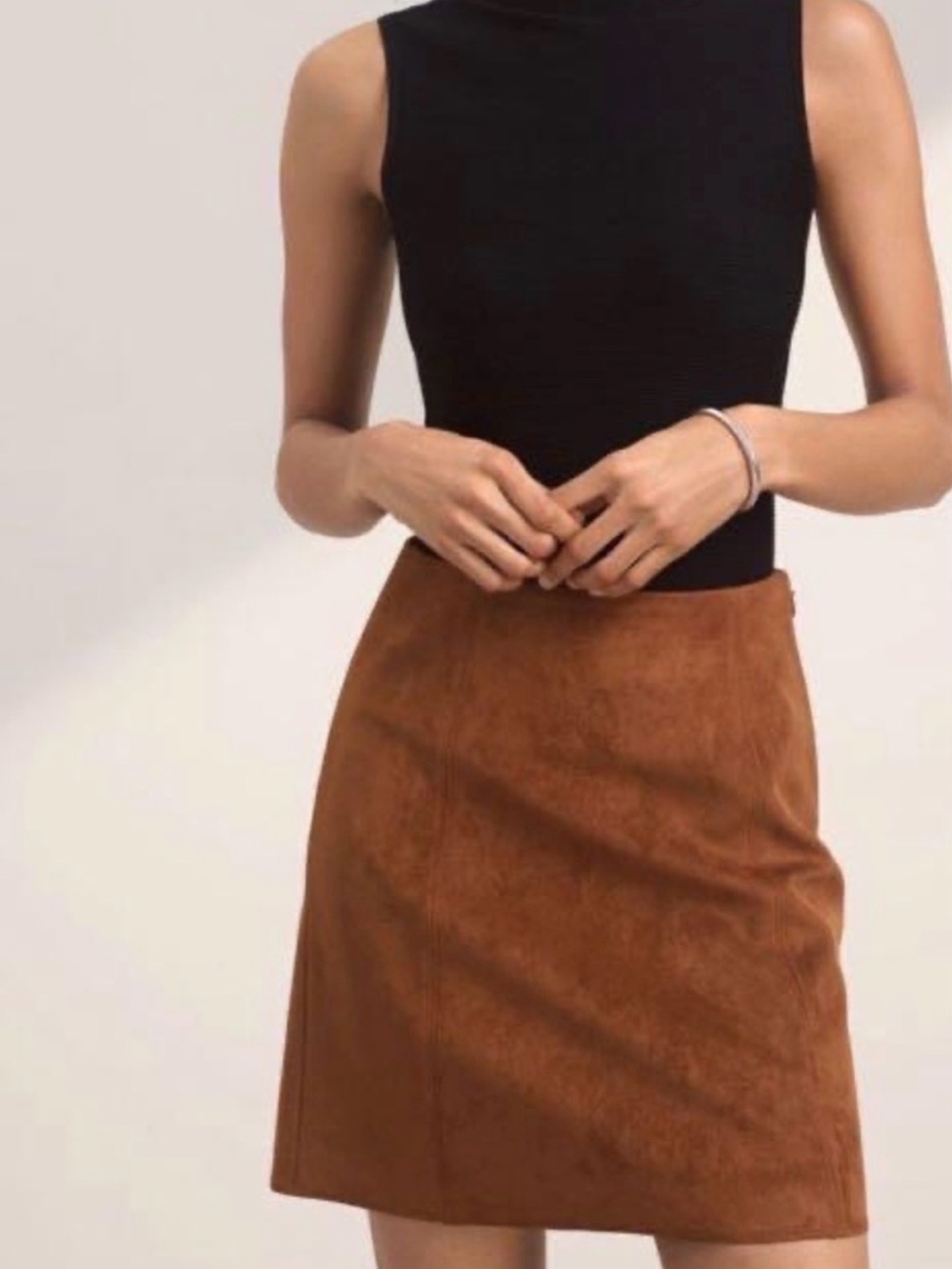 Aritzia Babaton Brown Suede A Line Skirt‎ size 4 classic minimalist